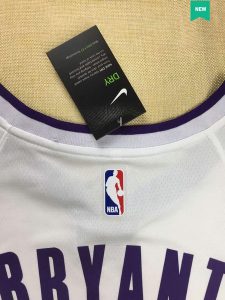 Nike NBA球服套裝 24號 科比 KOBE 黑曼巴 紀念版球衣 籃球服 白色 nike NBA球服套裝 24號 科比 KOBE 黑曼巴 紀念版 球衣 籃球服 白色套裝