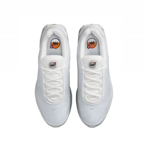 Nike Air Max DN舒適百搭 耐磨休閒跑步鞋 男女款 白銀色 Nike Air Max DN舒適百搭 耐磨休閒跑步鞋 男女款 白銀色:圖片 3