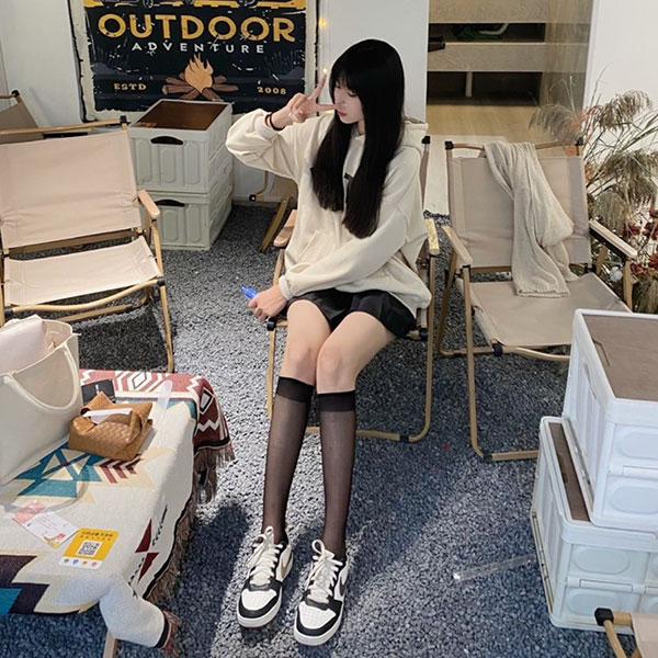 時尚型男女必備!Nike Court Borough Low 2的經典穿搭指南 Nike Court Borough Low 2穿搭