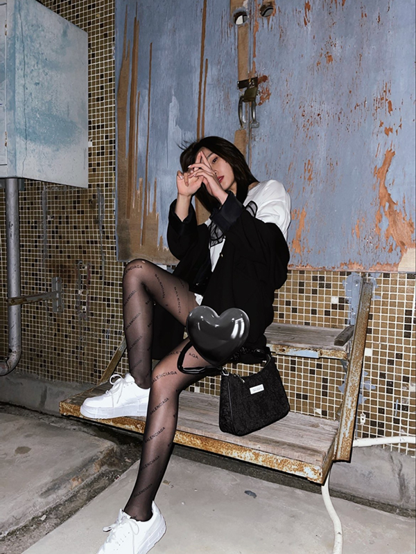 創意無限:Nike Air Force 1 Pixel的多種時尚穿搭示範 Nike Air Force 1 Pixel穿搭