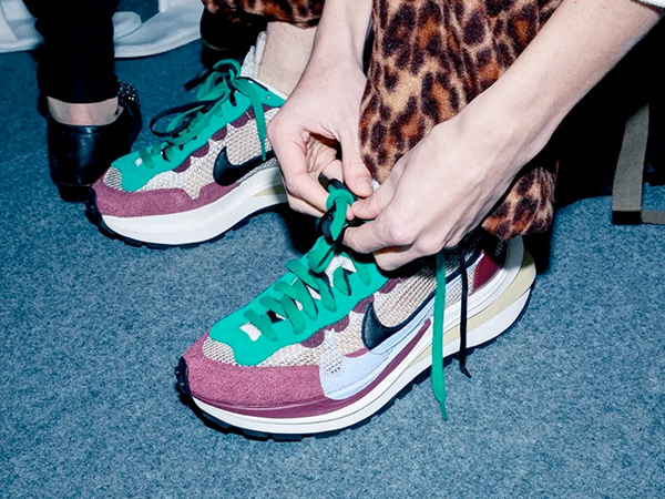 解讀 Sacai x Nike Vaporwaffle:尺寸建議及穿搭技巧 解讀 Sacai x Nike Vaporwaffle:尺寸建議及穿搭技巧