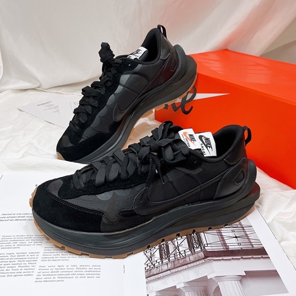 解密Sacai x Nike Vaporwaffle:真假鑑別技巧 Sacai x Nike Vaporwaffle真假