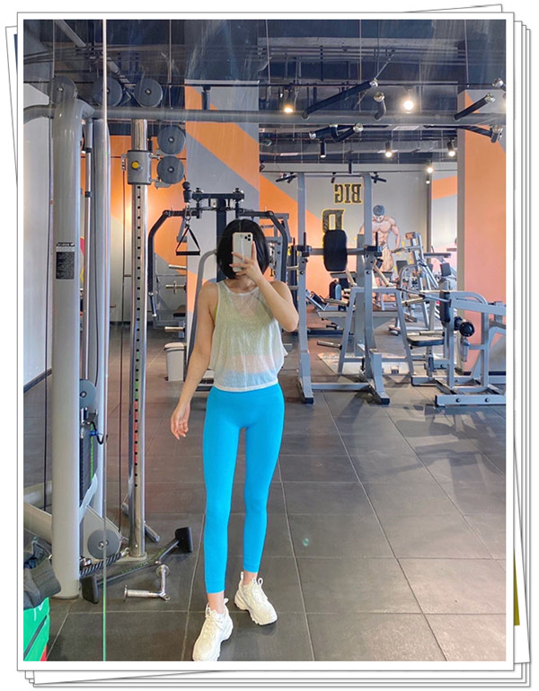 運動鞋的時尚變奏曲:挑戰不同風格的Nike 7900穿搭! 運動鞋的時尚變奏曲:挑戰不同風格的Nike 7900穿搭!
