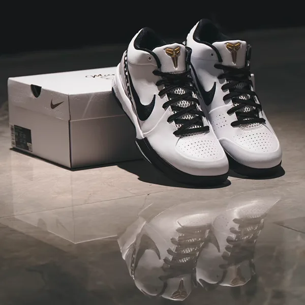 Kobe 4 Protro鞋評:重現經典與現代科技的完美結合 Kobe 4 Protro鞋評:重現經典與現代科技的完美結合