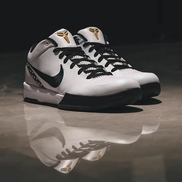 Kobe 4 Protro鞋評:重現經典與現代科技的完美結合 Kobe 4 Protro鞋評:重現經典與現代科技的完美結合