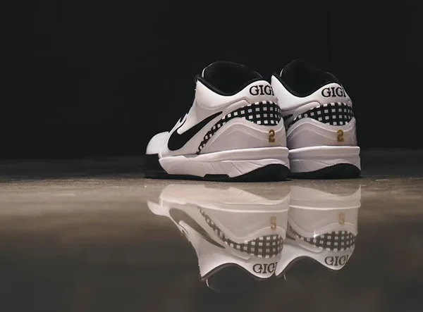 Kobe 4 Protro鞋評:重現經典與現代科技的完美結合 Kobe 4 Protro鞋評:重現經典與現代科技的完美結合