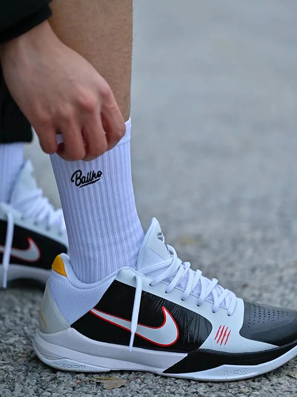 Kobe 5與Kobe 6:黑曼巴精神的兩代傳承 Kobe 5與Kobe 6:黑曼巴精神的兩代傳承
