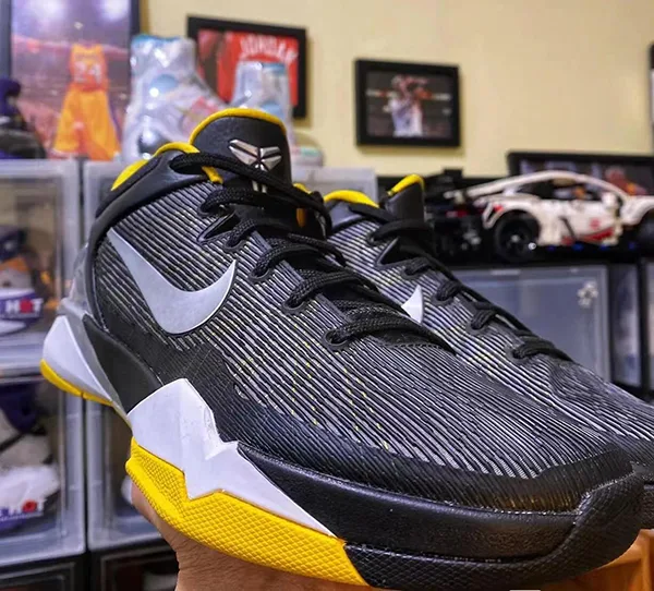 Kobe 7:卓越性能與經典設計的完美結合 Kobe 7:卓越性能與經典設計的完美結合