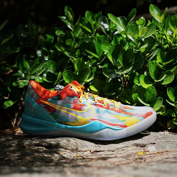 Kobe 8 Protro:籃球傳奇的現代演繹 Kobe 8 Protro:籃球傳奇的現代演繹
