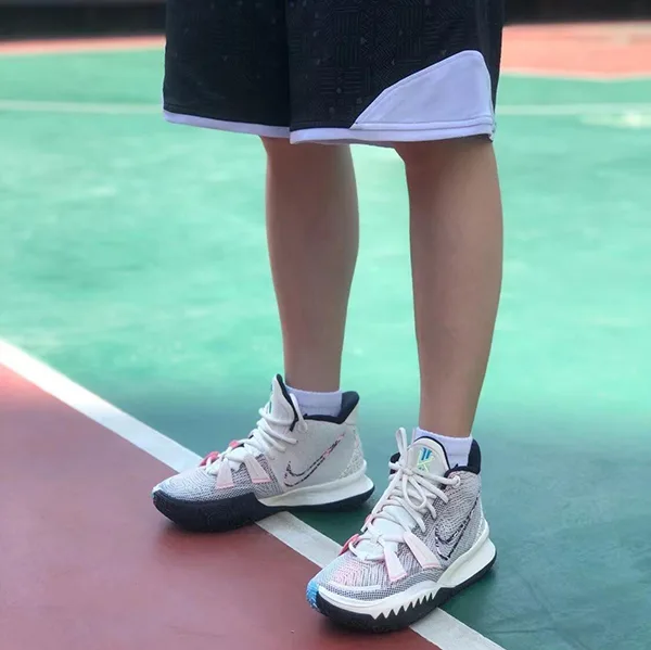 Nike Kyrie 7:球場上的變向魔術師 Nike Kyrie 7:球場上的變向魔術師