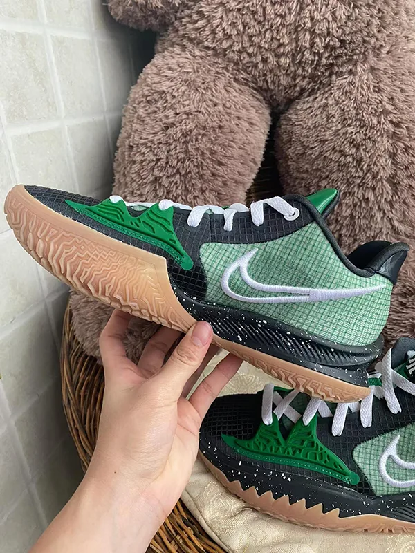 Kyrie Low 4:速度与性能的完美结合 Kyrie Low 4:速度与性能的完美结合