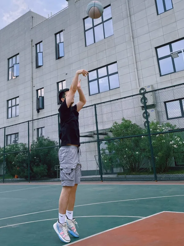 Nike Kyrie 4 織物TPU 減震防滑 低幫實戰籃球鞋 狼灰