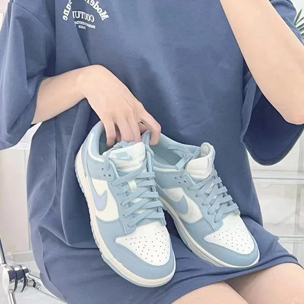 Nike Dunk 北卡藍 vs 大學藍:哪一款更適合你? Nike Dunk 北卡藍 vs 大學藍:哪一款更適合你?