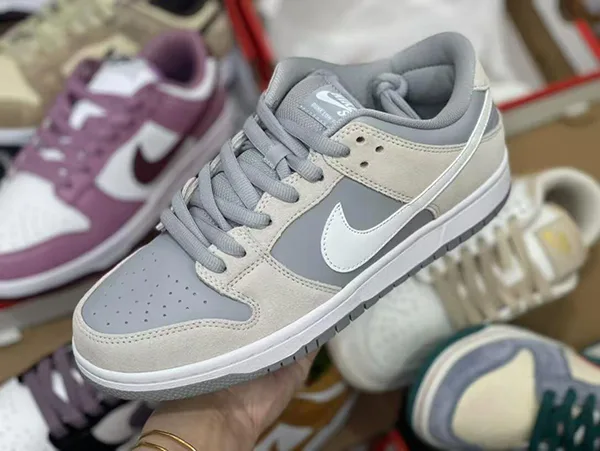 Nike Dunk灰白:正版與盜版的辨識指南 Nike Dunk灰白:正版與盜版的辨識指南