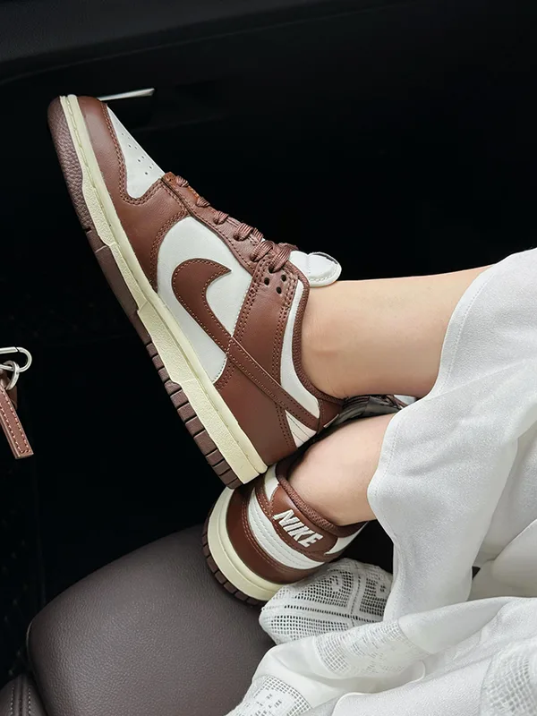 Dunk與Dunk Low：細節中的風格差異